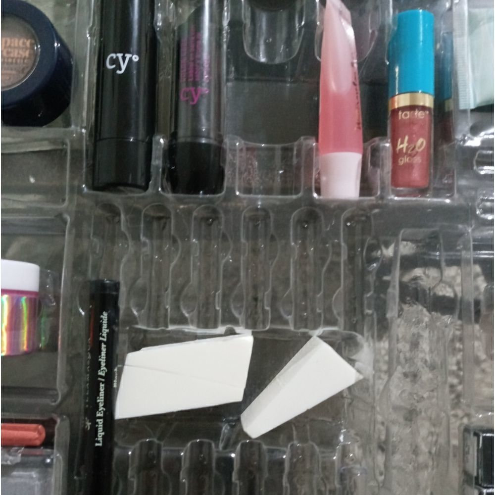Randomized name brand makeup bundle - Picture 3 of 9